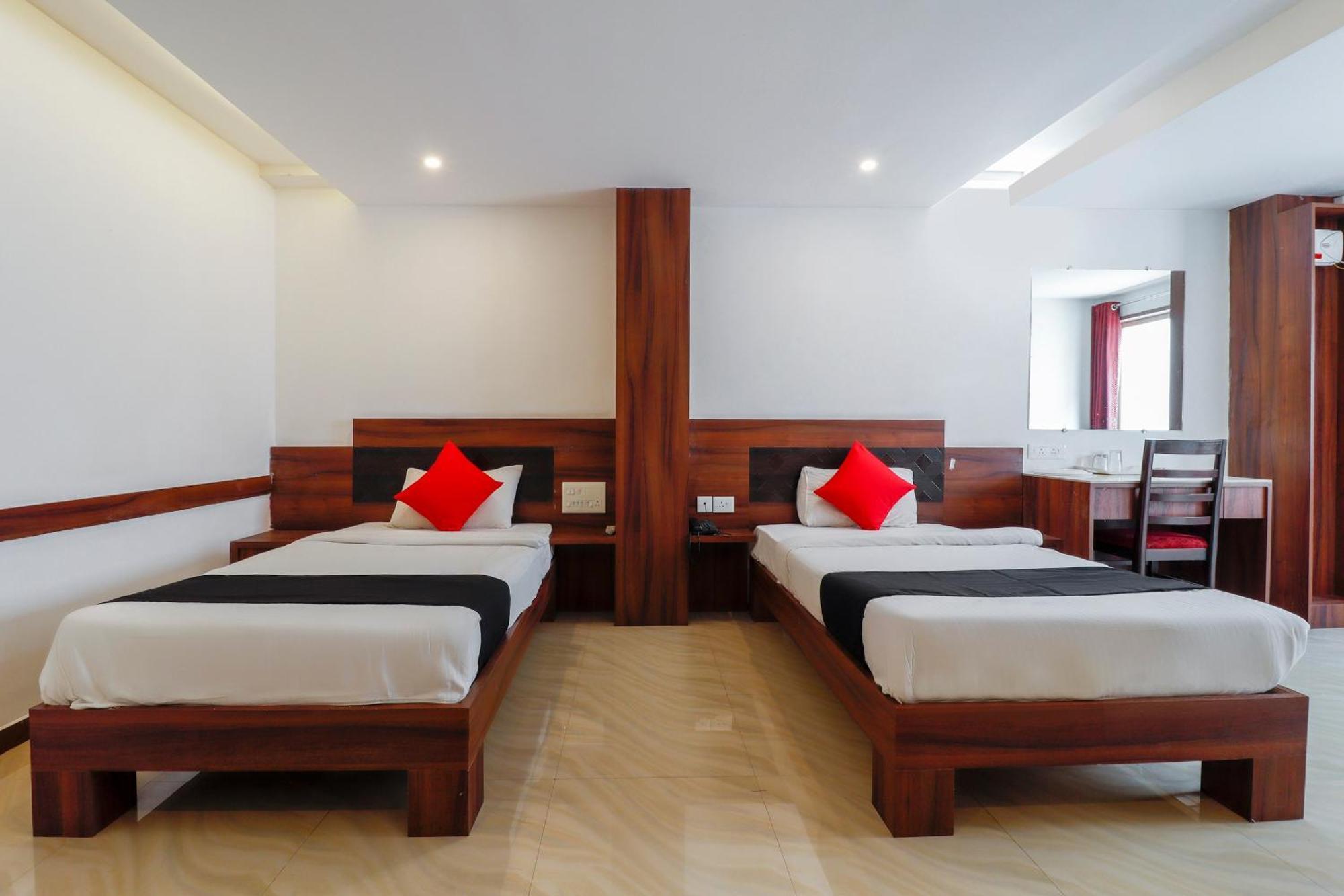 Sai Arya Residency Hotel Mangalor Kültér fotó